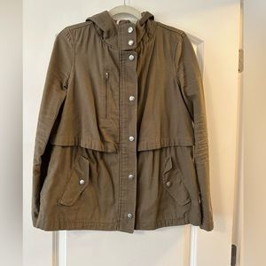 Hinge jacket